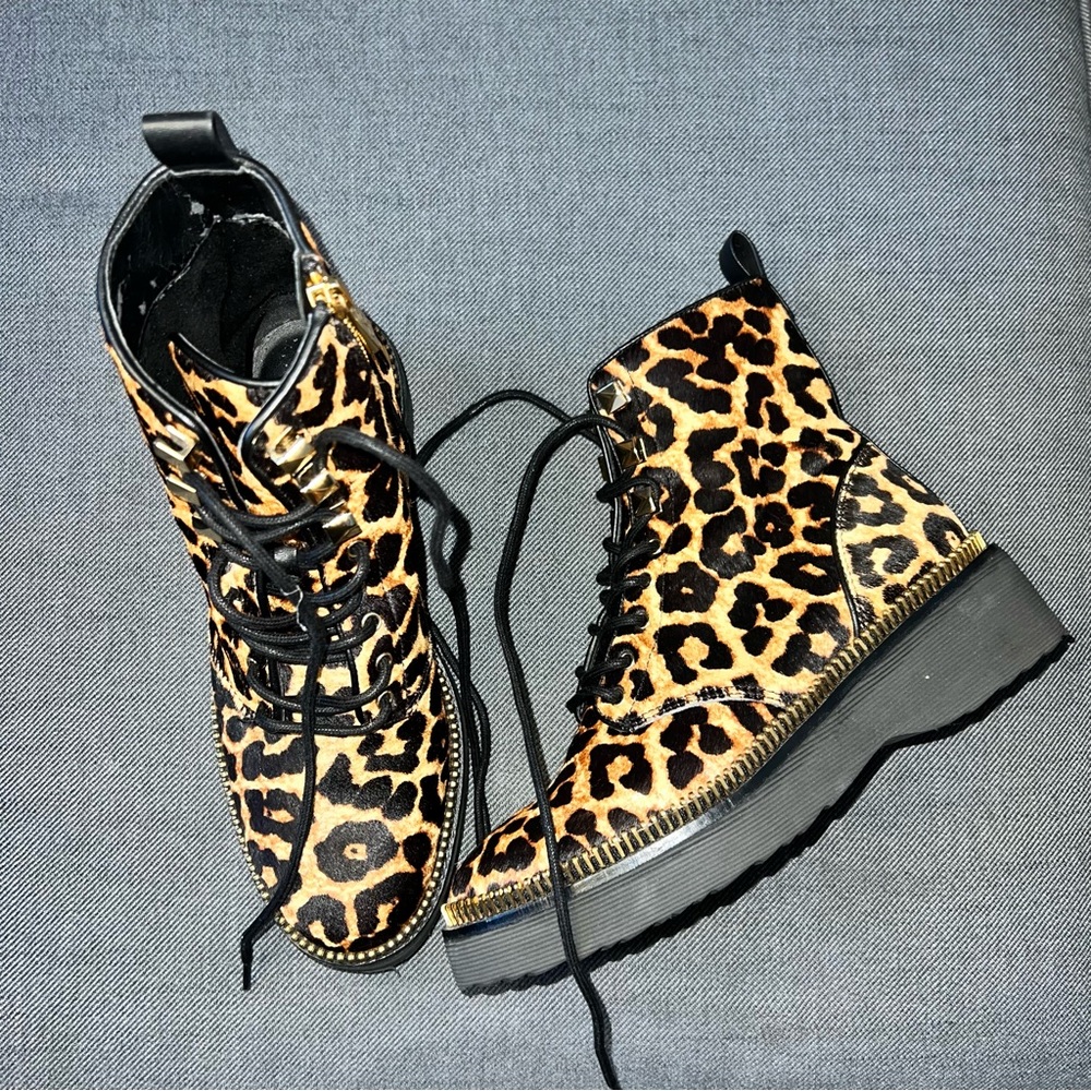 Michael Kors Leopard Print Lace-Up Ankle Boots Size 6